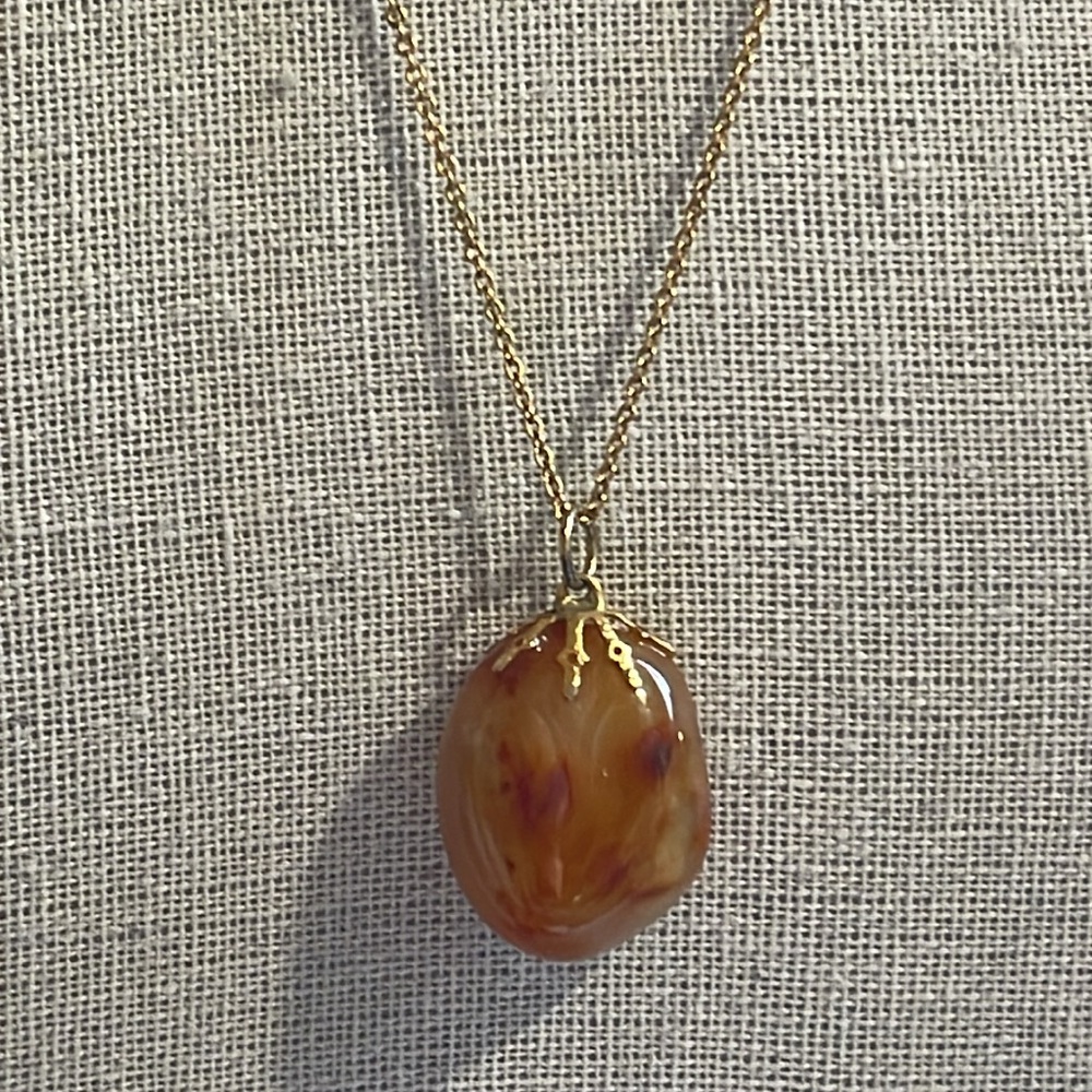 Vintage Gold Tone Carnelian necklace